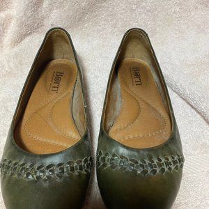 Born women's shoes flats-- never worn